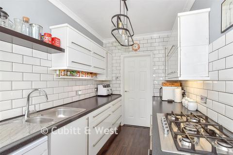 5 bedroom semi-detached house for sale, Stubbington Avenue, Portsmouth, Hampshire