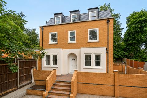 3 bedroom end of terrace house for sale, Mount Nod Close, Plumstead, London