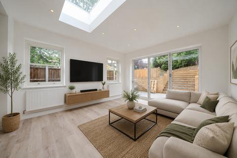 3 bedroom end of terrace house for sale, Mount Nod Close, Plumstead, London