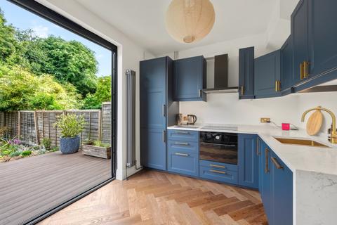 5 bedroom end of terrace house to rent, Camberley Avenue, London SW20
