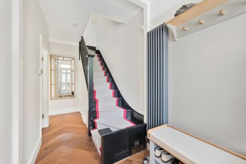 5 bedroom end of terrace house to rent, Camberley Avenue, London SW20