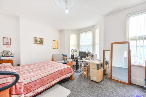 Maybury Gardens, Willesden Green, London, NW10