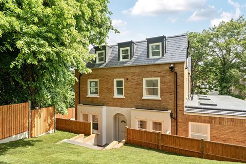 3 bedroom end of terrace house for sale, Mount Nod Close, Plumstead, London