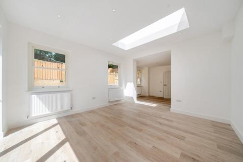 3 bedroom end of terrace house for sale, Mount Nod Close, Plumstead, London