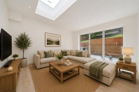 3 bedroom end of terrace house for sale, Mount Nod Close, Plumstead, London