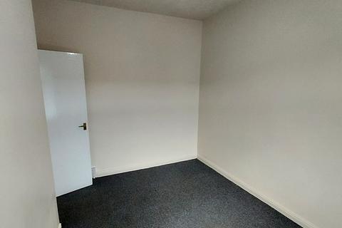 2 bedroom terraced house to rent, Massey Street, Bury BL9
