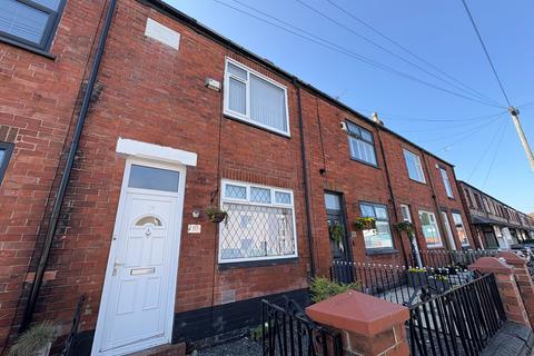3 bedroom terraced house to rent, Harvey Lane, Warrington, WA3