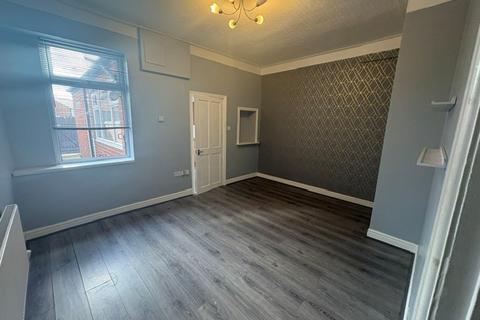 3 bedroom terraced house to rent, Harvey Lane, Warrington, WA3