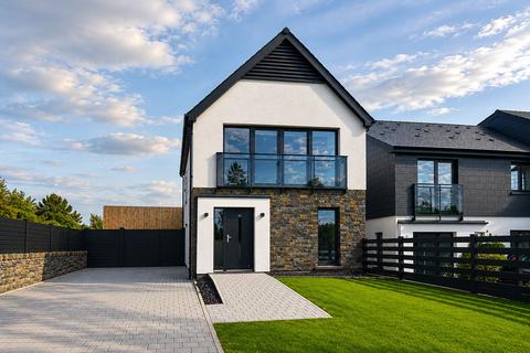 3 bedroom detached house for sale, Maes Thornton, Rassau, NP23
