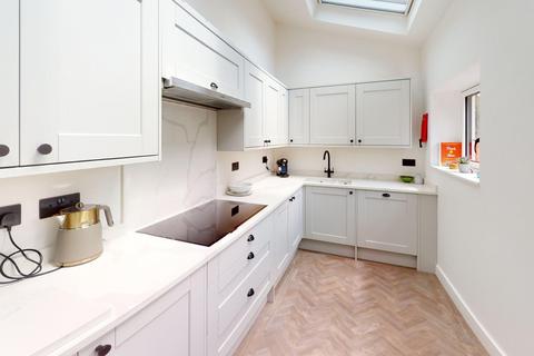 6 bedroom house to rent, Rookery Road, Birmingham B29