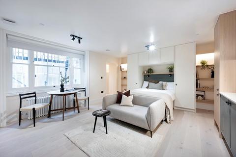 Studio to rent, Kensington Gardens Square, 32-33, London W2