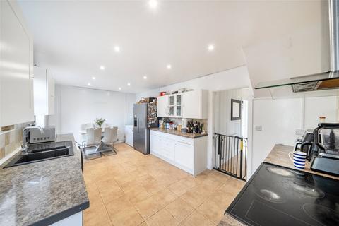 Barnfield Avenue, Mitcham CR4