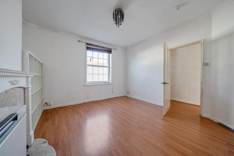 2 bedroom terraced house for sale, Ballamore Road, Bromley