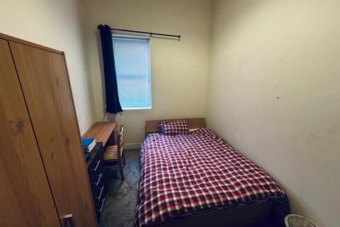 2 bedroom flat to rent, Leeds LS2