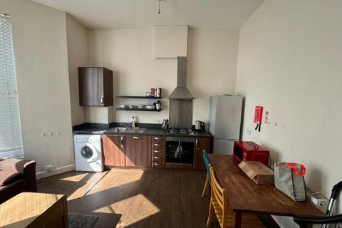 2 bedroom flat to rent, Leeds LS2