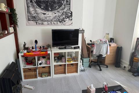 1 bedroom flat to rent, Leeds LS6