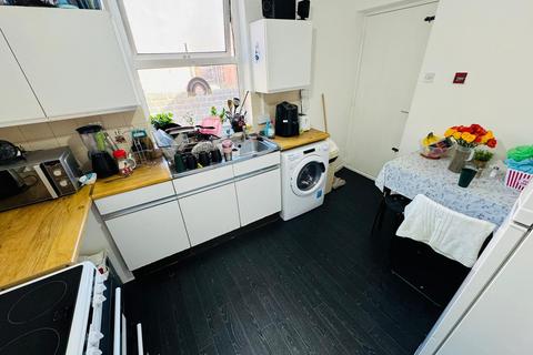 1 bedroom flat to rent, Leeds LS6