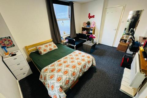 1 bedroom flat to rent, Leeds LS6