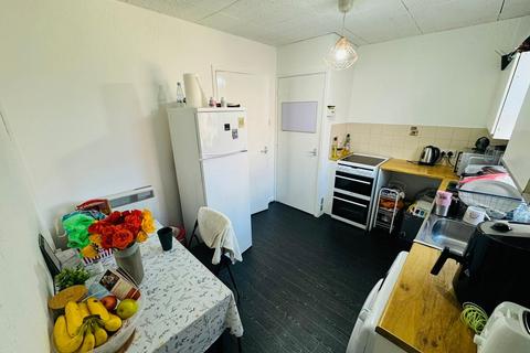 1 bedroom flat to rent, Leeds LS6