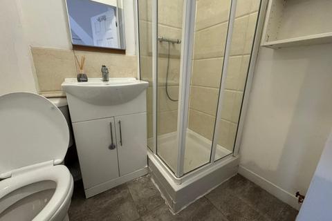 undefined, Leeds LS6