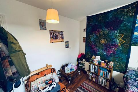 1 bedroom flat to rent, Leeds LS6