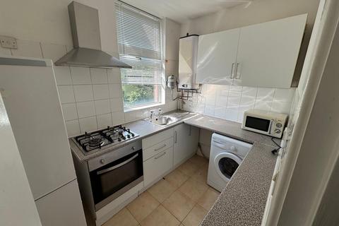 1 bedroom flat to rent, Leeds LS6
