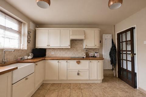 5 bedroom detached house for sale, Cheltenham Road, Gloucester, GL2