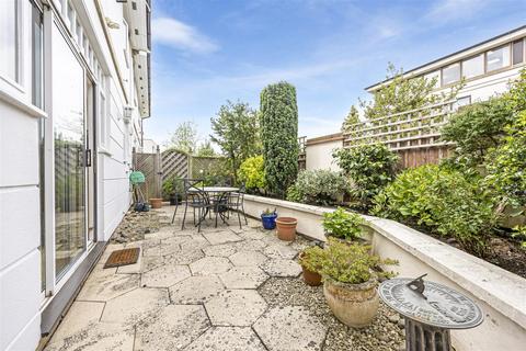2 bedroom retirement property for sale, Lypiatt Drive, Cheltenham
