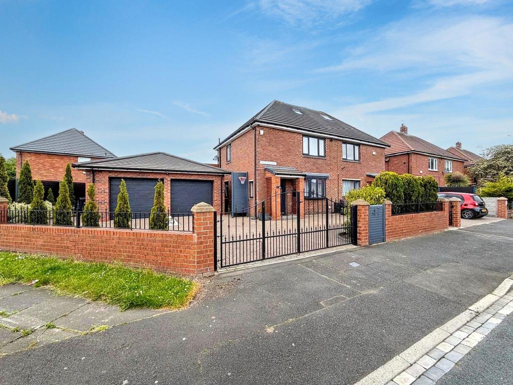 Ford Crescent, Shiremoor, Newcastle upon Tyne, Tyne and Wear, NE27 0NS