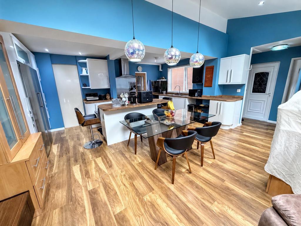 Ford Crescent, Shiremoor, Newcastle upon Tyne, Tyne and Wear, NE27 0NS - View 3