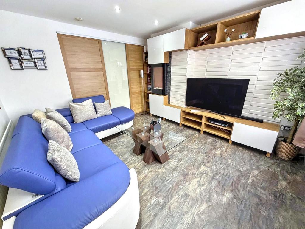 Ford Crescent, Shiremoor, Newcastle upon Tyne, Tyne and Wear, NE27 0NS - More