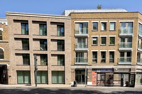 Studio to rent, Commercial Road