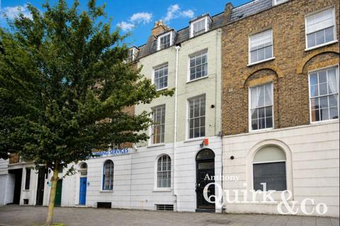 Studio to rent, Goswell Road, London, EC1V