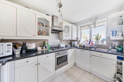 undefined, Buckingham Avenue, Perivale, Greenford, UB6