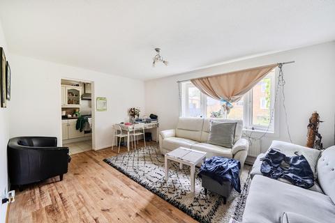 undefined, Buckingham Avenue, Perivale, Greenford, UB6