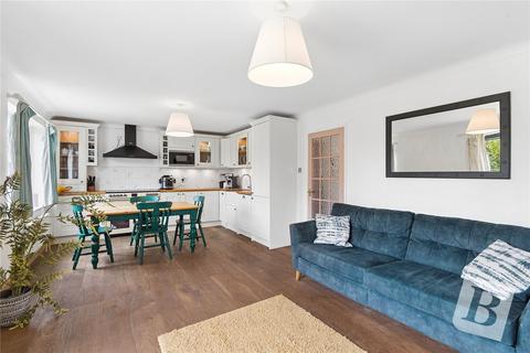 4 bedroom detached house for sale, Fyfield Road, Ongar, Essex, CM5