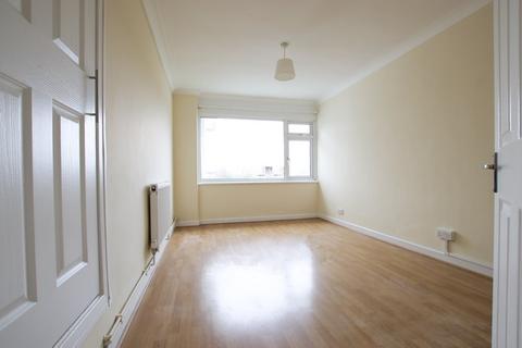 2 bedroom flat to rent, Maldon Road, Wallington, SM6