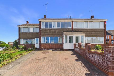 3 bedroom terraced house for sale, Harvey Road, Evesham