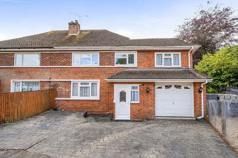 4 bedroom semi-detached house for sale, Fernhill Close, Blackwater, Surrey
