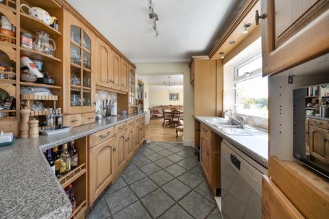 4 bedroom semi-detached house for sale, Fernhill Close, Blackwater, Surrey