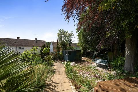 4 bedroom semi-detached house for sale, Fernhill Close, Blackwater, Surrey