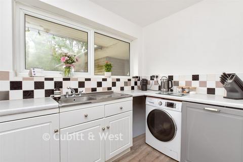 2 bedroom apartment for sale, Proctor Gardens, Great Bookham, Surrey