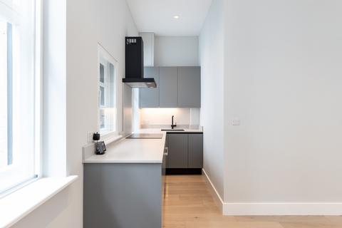 Studio to rent, Duck Lane, Soho W1