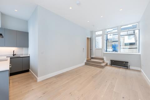 Studio to rent, Duck Lane, Soho W1