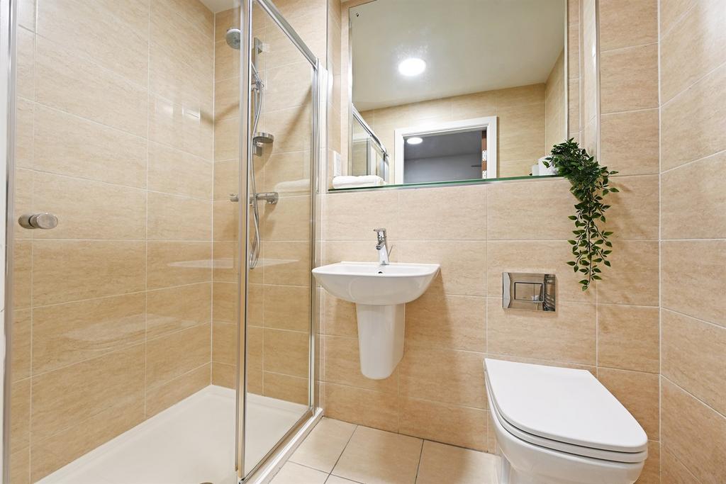 Apartment in Sheffield, South Yorkshire - View 3
