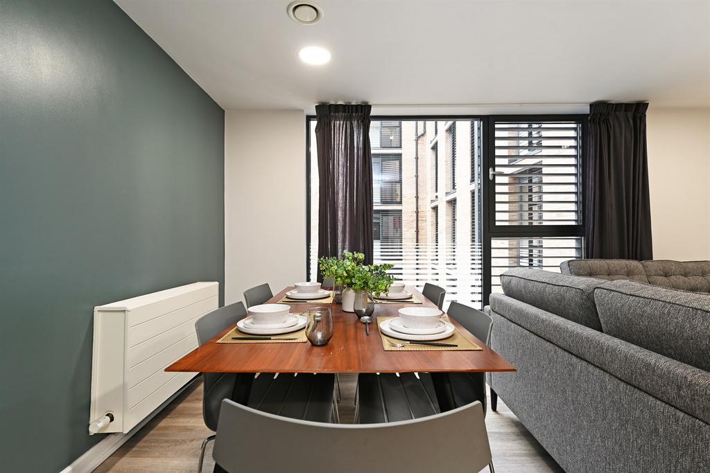 Apartment in Sheffield, South Yorkshire - More