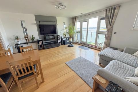 2 bedroom apartment for sale, Lifeboat Quay, Poole, BH15