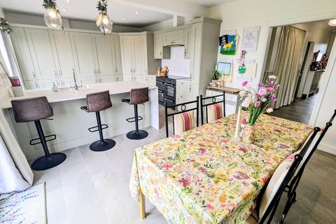 3 bedroom detached house for sale, Llanddarog, Carmarthen, Carmarthenshire.