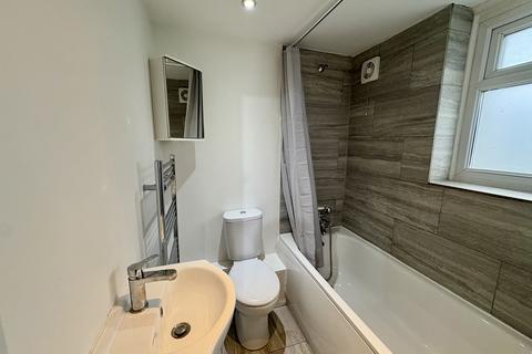 2 bedroom flat to rent, Elswick Road, London, SE13