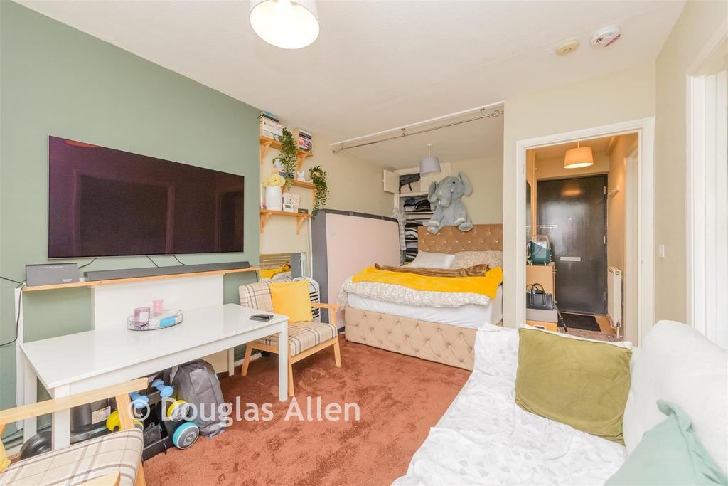 Lounge/ Bedroom